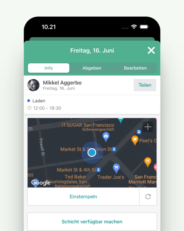 Bild aus der App mit Stempeluhr, in der jemandem die eigene Position auf einer Karte angezeigt wird und eingestempelt werden kann.